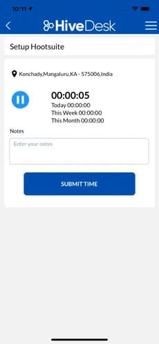 Mobile app showing Pause and Submit buttons during active tracking